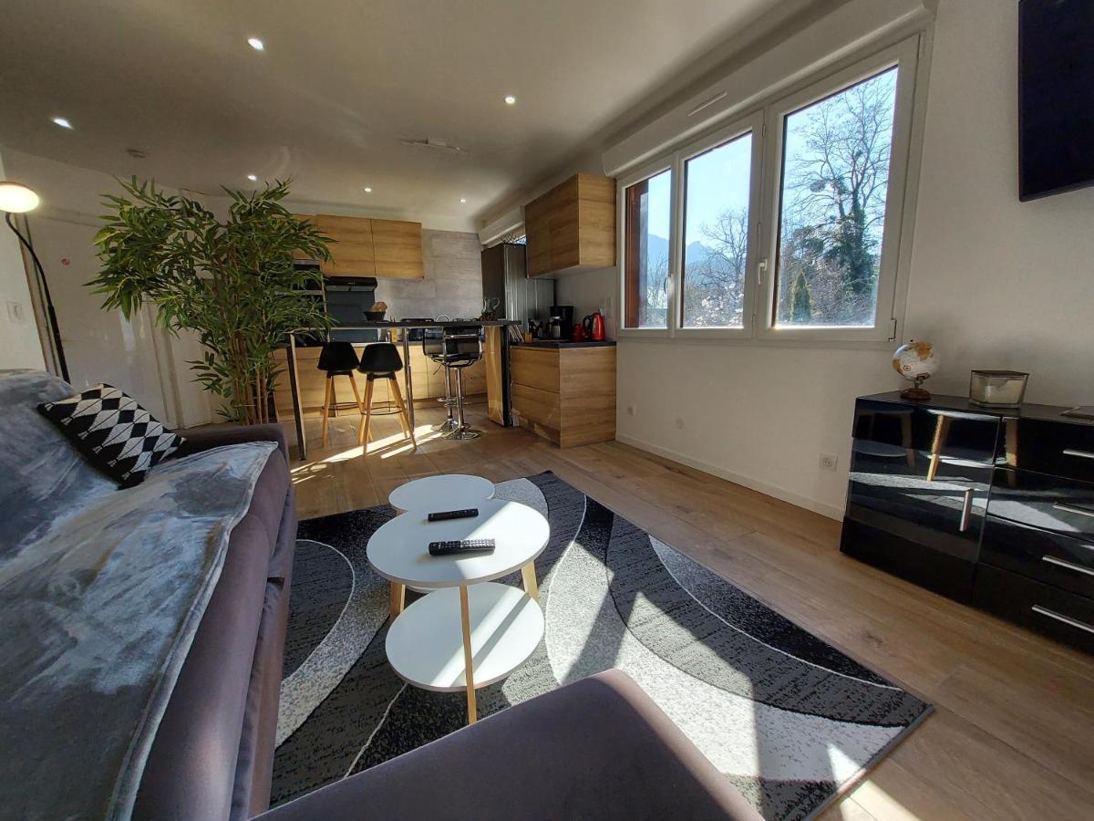 Superbe Appartement Au Centre De St Jorioz サン・ジョリオ エクステリア 写真